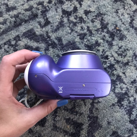 Polaroid Instant Camera - Picture 4 of 5